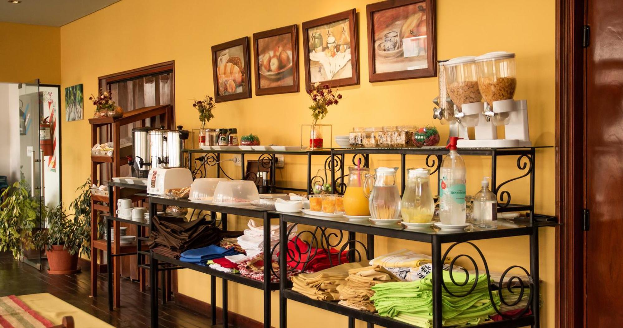 Hotel Los Sauces Cafayate Extérieur photo