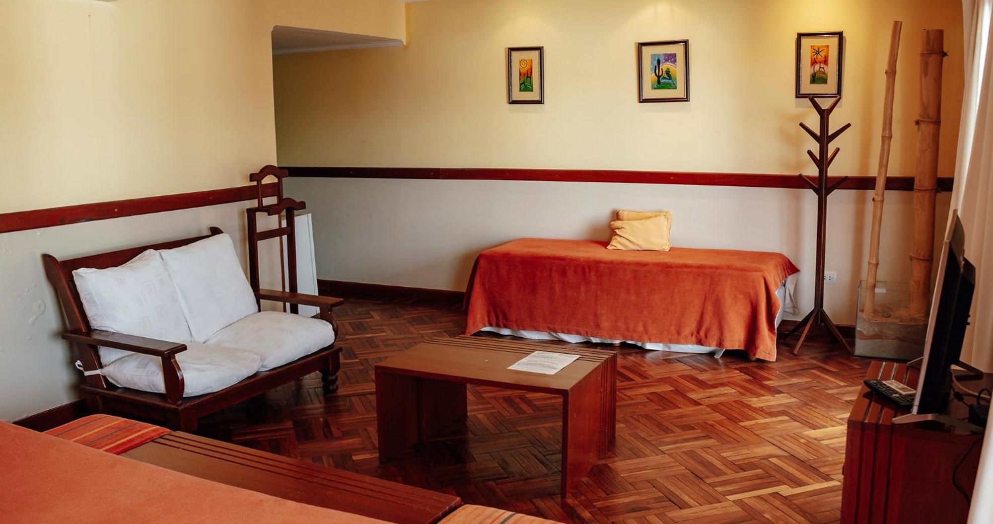Hotel Los Sauces Cafayate Extérieur photo